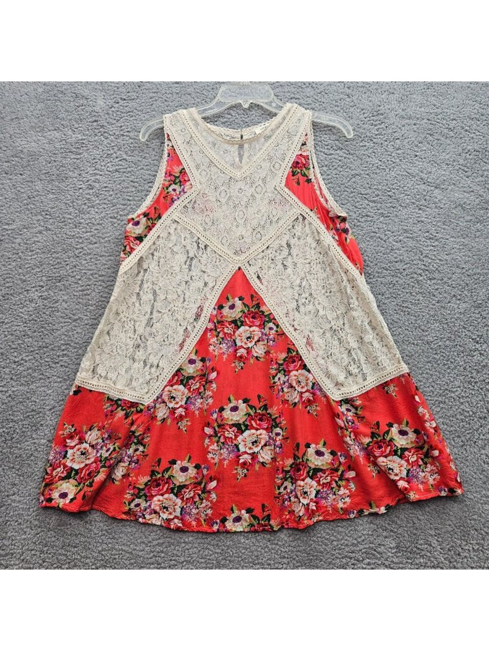 Umgee womens Floral Lace Sleeveless Tunic Top size Medium Red Ivory Boho Chic